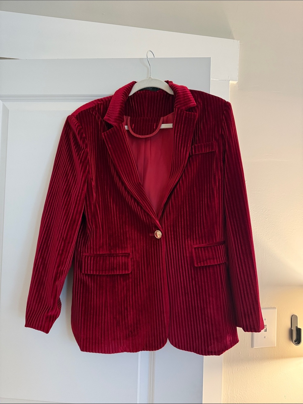 Women's Crimson Velvet Ribbed Blazer Jacket
